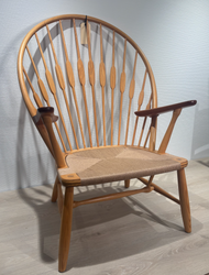Hans J. Wegner Påfuglestol i ask og teak – restaureret klassiker fra Johannes Hansen